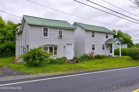 653-655 River Rd, Schodack Landing, NY 12156