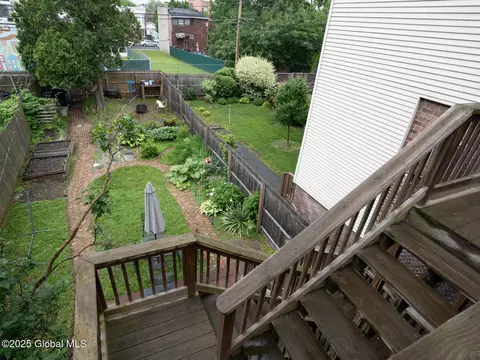 409 3rd St, Troy, NY 12180 photo 32