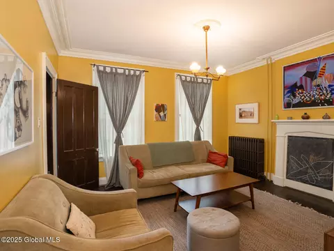 409 3rd St, Troy, NY 12180 photo 5