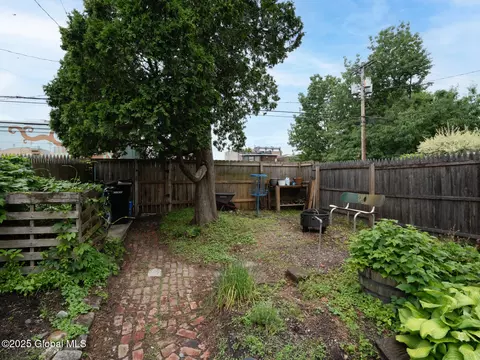 409 3rd St, Troy, NY 12180 photo 35