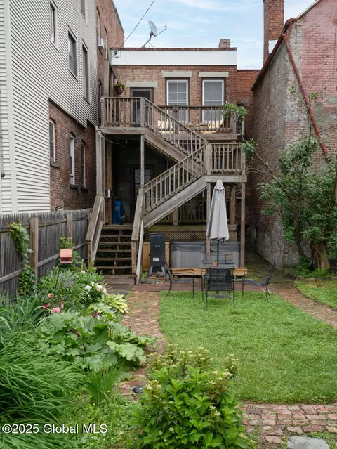 409 3rd St, Troy, NY 12180 photo 37