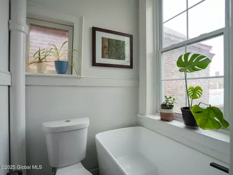 409 3rd St, Troy, NY 12180 photo 28