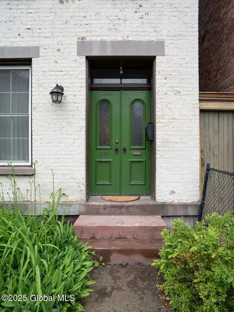 409 3rd St, Troy, NY 12180 photo 2