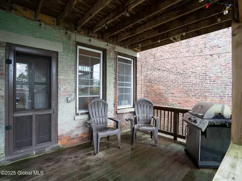409 3rd St, Troy, NY 12180 photo 33