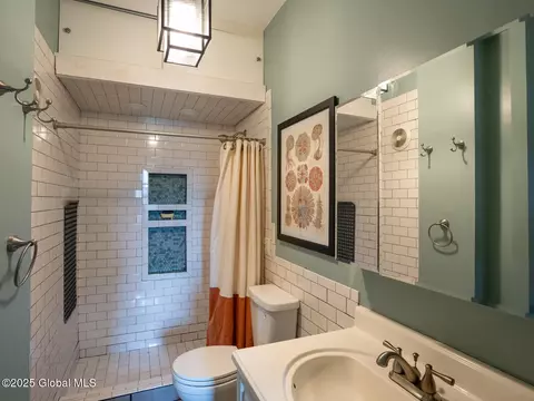 409 3rd St, Troy, NY 12180 photo 15