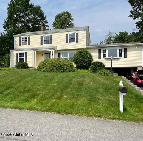 32 Aspen Rd, Latham, NY 12110