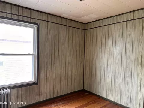 Bedroom - 429 Third St, Schenectady, NY 12306 photo 1 of 5
