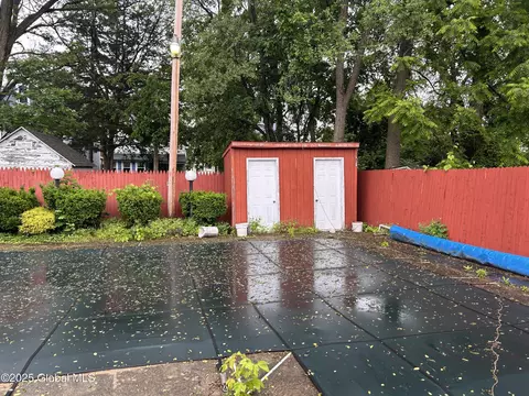 Exterior - 429 Third St, Schenectady, NY 12306 photo 6 of 8