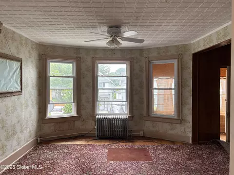 Living - 429 Third St, Schenectady, NY 12306 photo 8 of 8