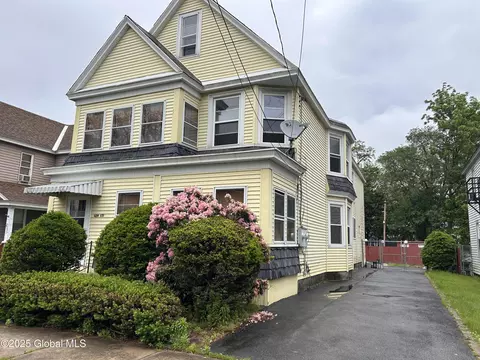 429 Third St, Schenectady, NY 12306