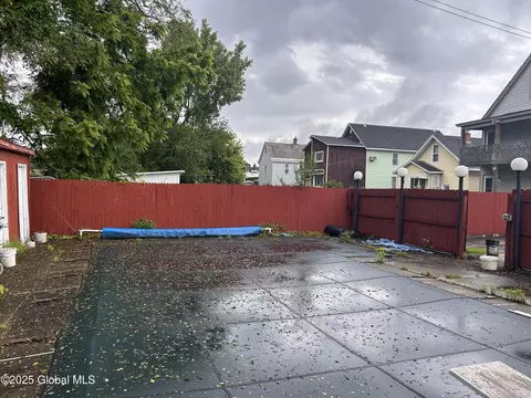 Exterior - 429 Third St, Schenectady, NY 12306 photo 5 of 8