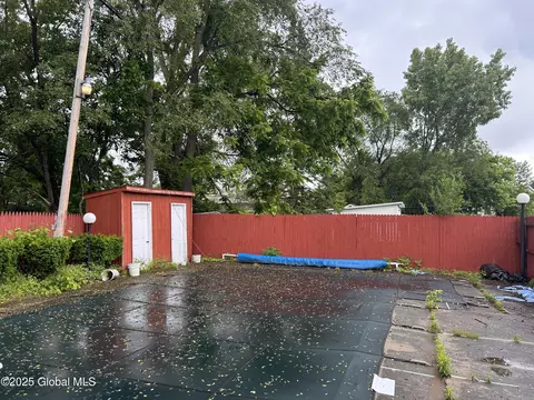 Exterior - 429 Third St, Schenectady, NY 12306 photo 7 of 8