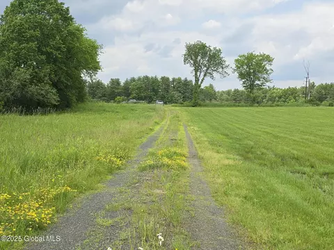 6 Black House Road # l11, Fort Edward, NY 12828