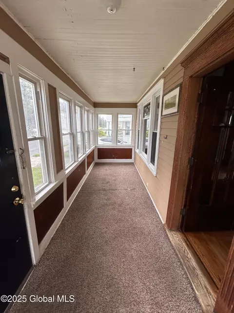 528 Harrison Ave, Schenectady, NY 12306 photo 8