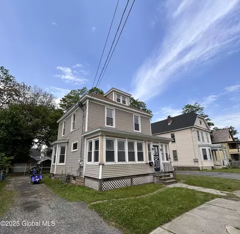 528 Harrison Ave, Schenectady, NY 12306 photo 2