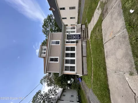 528 Harrison Ave, Schenectady, NY 12306