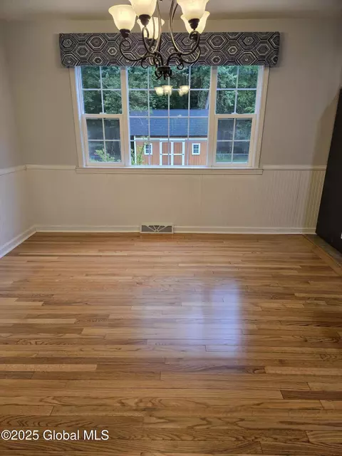 Dining - 33 Ridgewood Ln, Glenville, NY 12302 photo 1 of 1