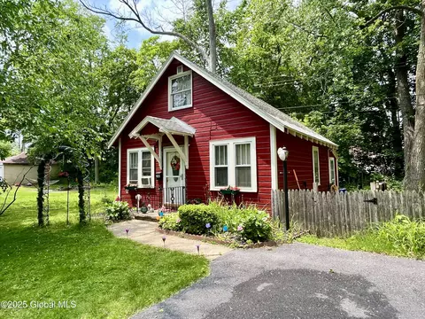 143 Marriott Ave, Schenectady, NY 12304