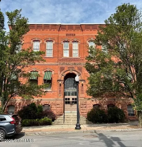 206 N Pearl St #104, Albany, NY 12207