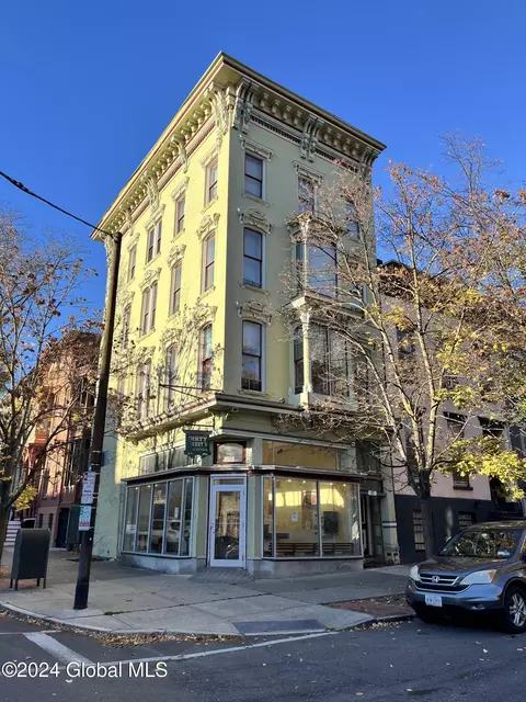 57 Dove St, Albany, NY 12210