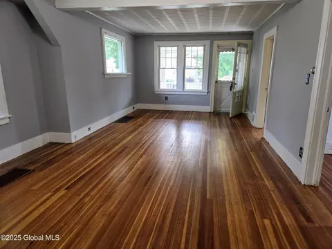 218 Sixteenth St, Schenectady, NY 12306 photo 2