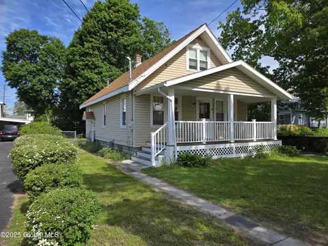 218 Sixteenth St, Schenectady, NY 12306 photo 32