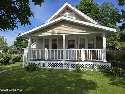 218 Sixteenth St, Schenectady, NY 12306