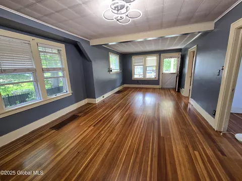 218 Sixteenth St, Schenectady, NY 12306 photo 33