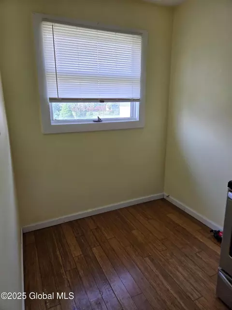 218 Sixteenth St, Schenectady, NY 12306 photo 10