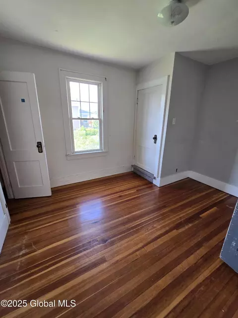 218 Sixteenth St, Schenectady, NY 12306 photo 8