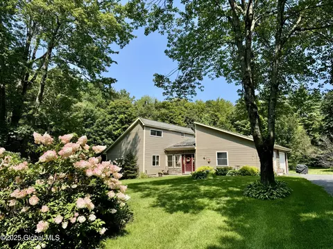 1876 Call St, Lake Luzerne, NY 12846