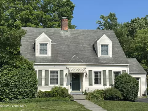 118 Main St, Hoosick Falls, NY 12090