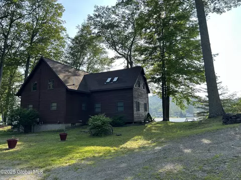 1038 Pratts Point Way, Argyle, NY 12809 photo 4