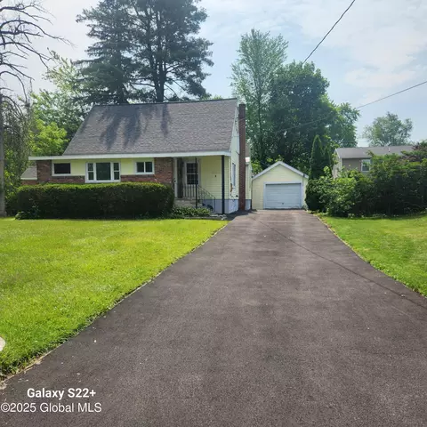 27 Emery Ave, Albany, NY 12205