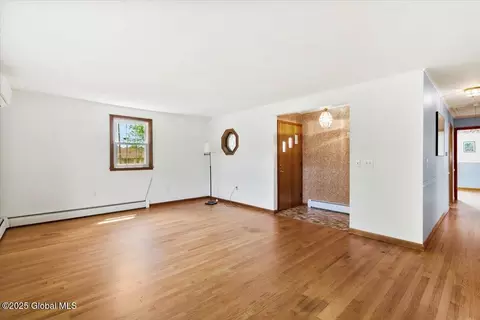 14 Neil Blvd, Selkirk, NY 12158 photo 4