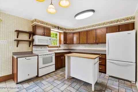 14 Neil Blvd, Selkirk, NY 12158 photo 6