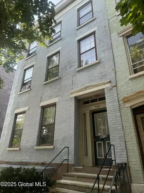 124 Hamilton St, Albany, NY 12207
