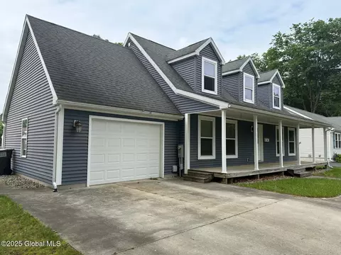 19 John St, South Glens Falls, NY 12803