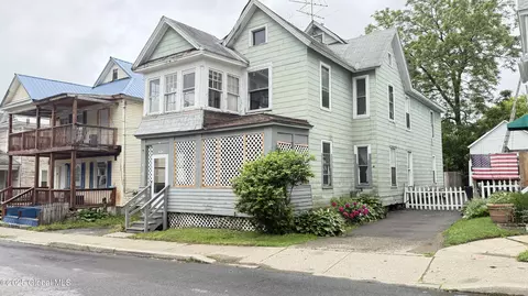 62 Glen Ave, Amsterdam, NY 12010