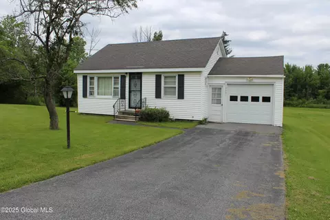 1382 Township Rd, Altamont, NY 12009