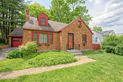 2305 Balltown Rd, Schenectady, NY 12309