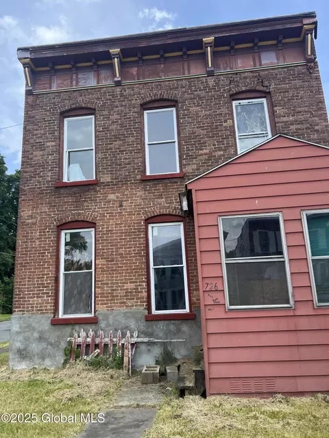 726 5th Ave, Troy, NY 12182