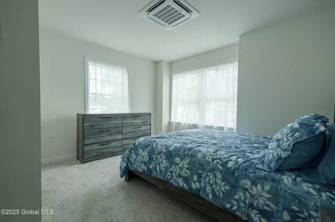 Bedroom - 418 Summit Ave, Schenectady, NY 12307 photo 1 of 4