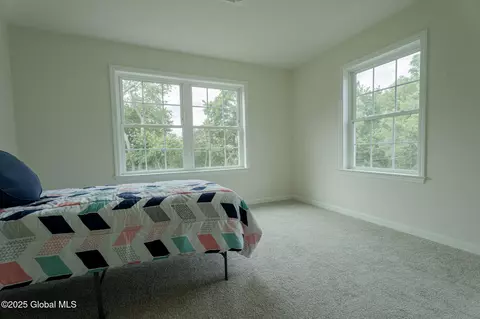 Bedroom - 418 Summit Ave, Schenectady, NY 12307 photo 3 of 4