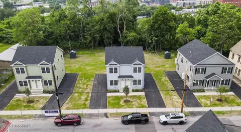 View/Area - 418 Summit Ave, Schenectady, NY 12307 photo 2 of 4
