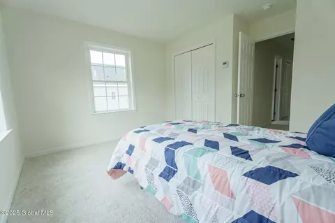 Bedroom - 418 Summit Ave, Schenectady, NY 12307 photo 4 of 4