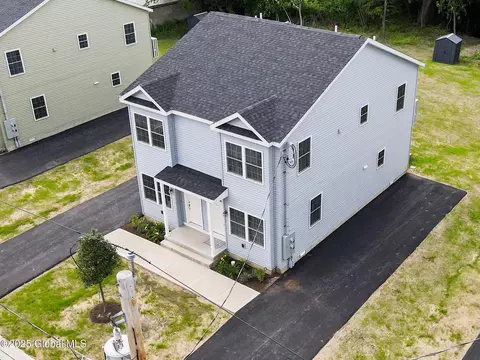 View/Area - 418 Summit Ave, Schenectady, NY 12307 photo 3 of 4