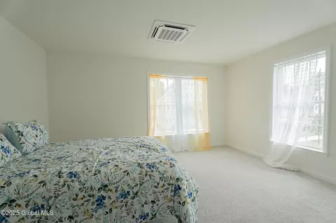 416 Summit Ave, Schenectady, NY 12307 photo 17