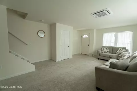 416 Summit Ave, Schenectady, NY 12307 photo 5