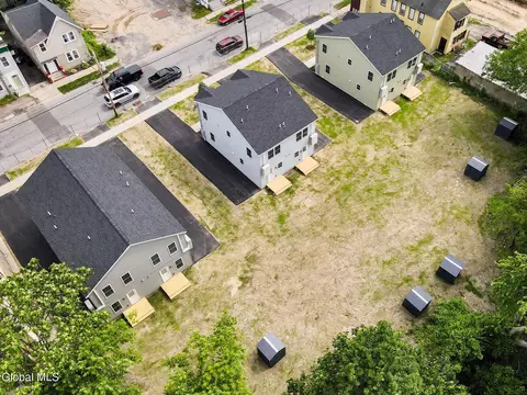 View/Area - 422 Summit Ave, Schenectady, NY 12307 photo 3 of 3